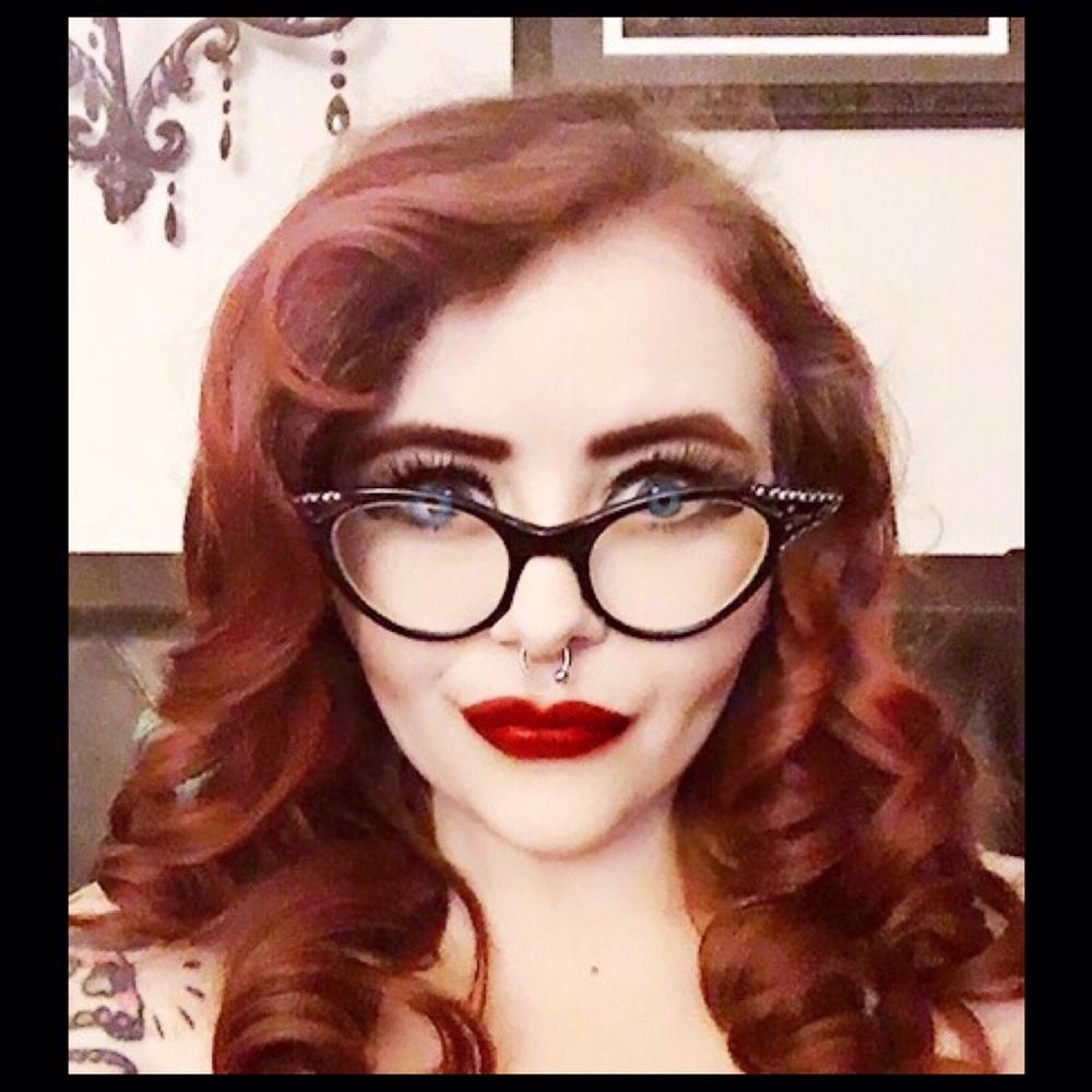 ✨ Meet your posher Dottie ✨